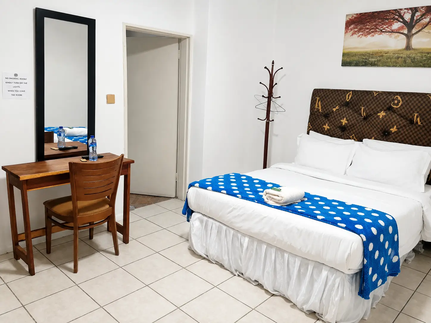 Queen Size Room